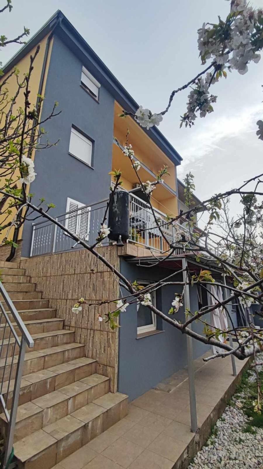 Apartments New Charming Сень Экстерьер фото